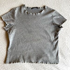EUC Brandy Melville Lettuce Edge Crop Top | One Size / small | Gray